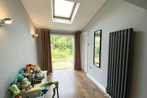 16 Normanton Grove, Sheffield, S13 7BE