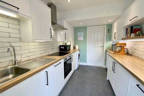 16 Normanton Grove, Sheffield, S13 7BE