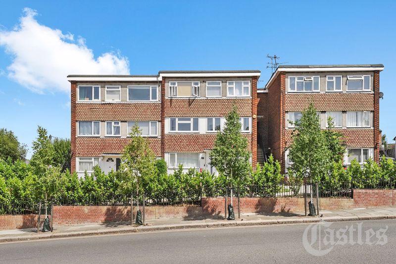 Colney Hatch Lane, N10 2 bed apartment for sale £395,000