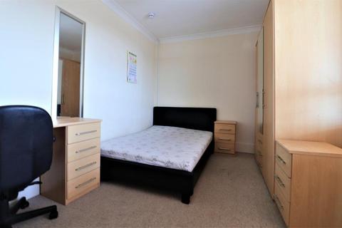5 bedroom terraced house to rent - Leicester Street, Kettering