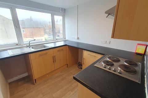 Studio to rent, Flat 5, 28 Gladstone Road