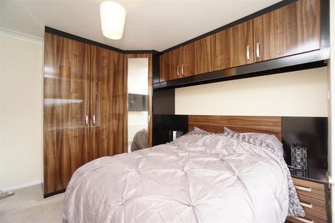 104 Fern Road, Sheffield, S6 5AX