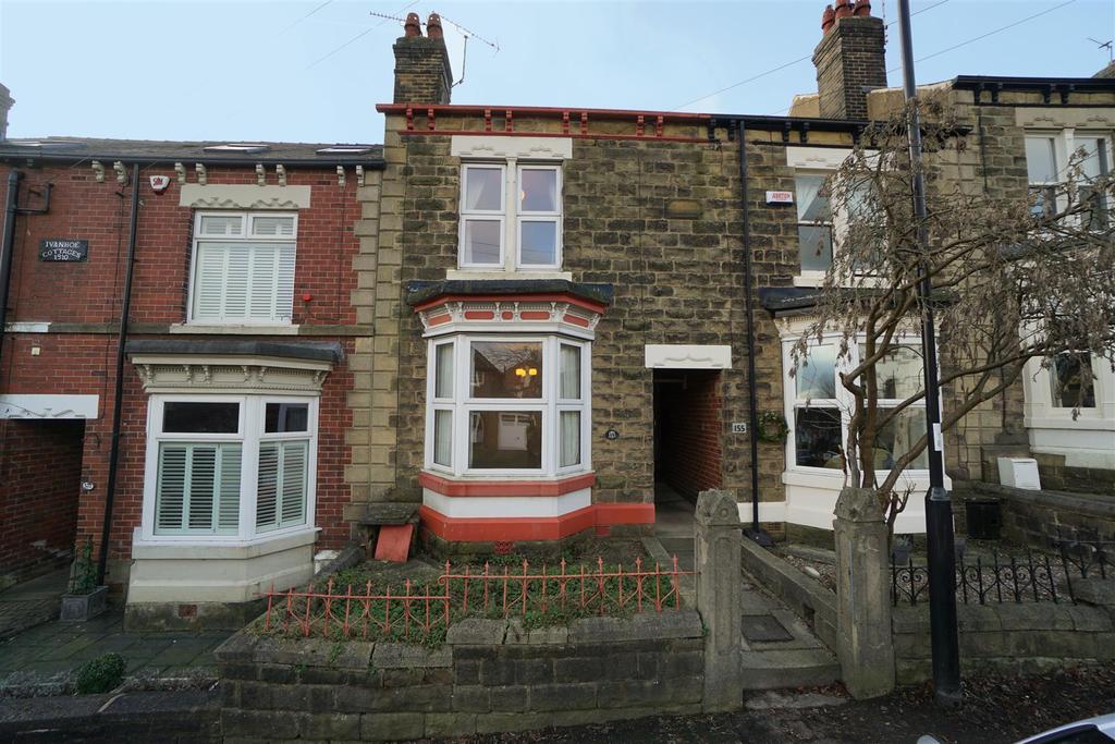 Crimicar Lane, Fulwood, Sheffield, S10 3 bed terraced house £300,000