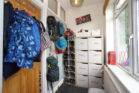 156 Derbyshire Lane, Sheffield, S8 8SE