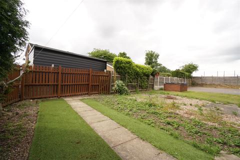 16 Jacobs Drive, Sheffield, S5 6EB