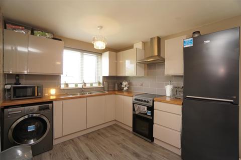 16 Lytton Road, Sheffield, S5 8AX