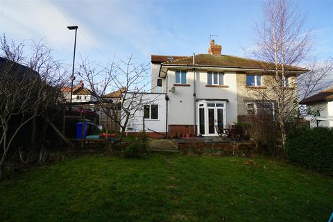 43 Bishopscourt Road, Sheffield, S8 9HN