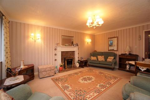 159 Fox Hill Road, Sheffield, S6 1HF