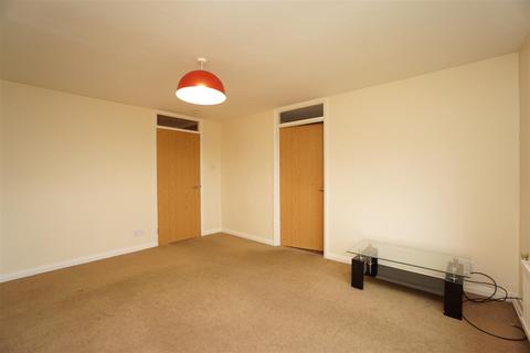 77 Heavygate Road, Sheffield, S10 1PE