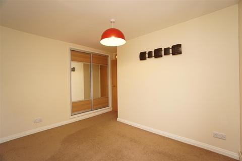 77 Heavygate Road, Sheffield, S10 1PE