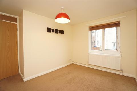 77 Heavygate Road, Sheffield, S10 1PE
