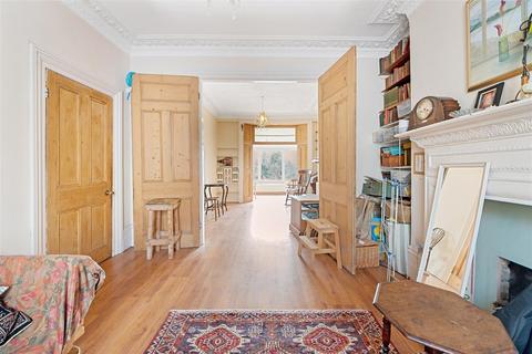 13 Springdale Road, London, N16 9NS