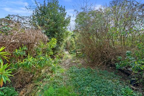 13 Springdale Road, London, N16 9NS