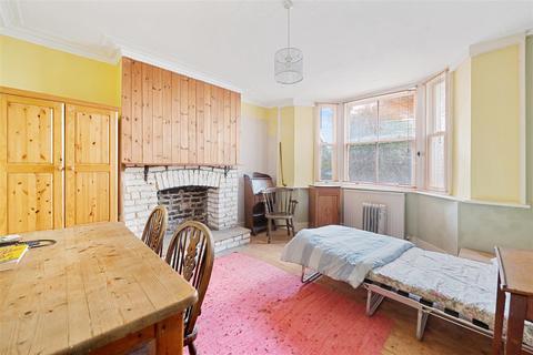 13 Springdale Road, London, N16 9NS