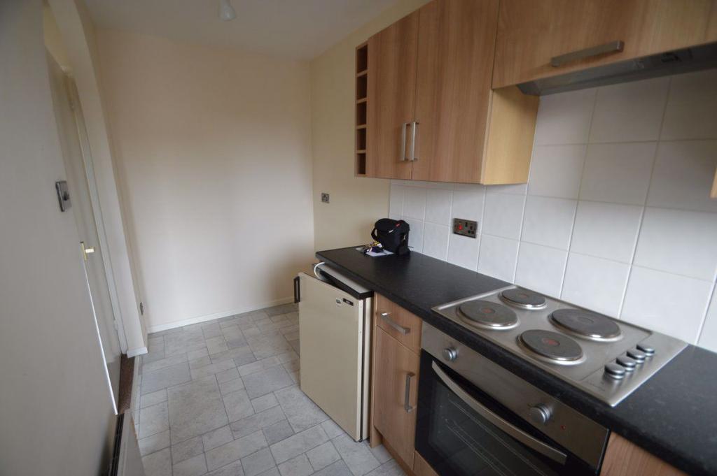 Bisell Way, Brierley Hill 1 bed flat £470 pcm (£108 pw)
