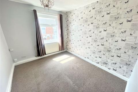 2 bedroom flat to rent - Regent Street, Kettering, Northants
