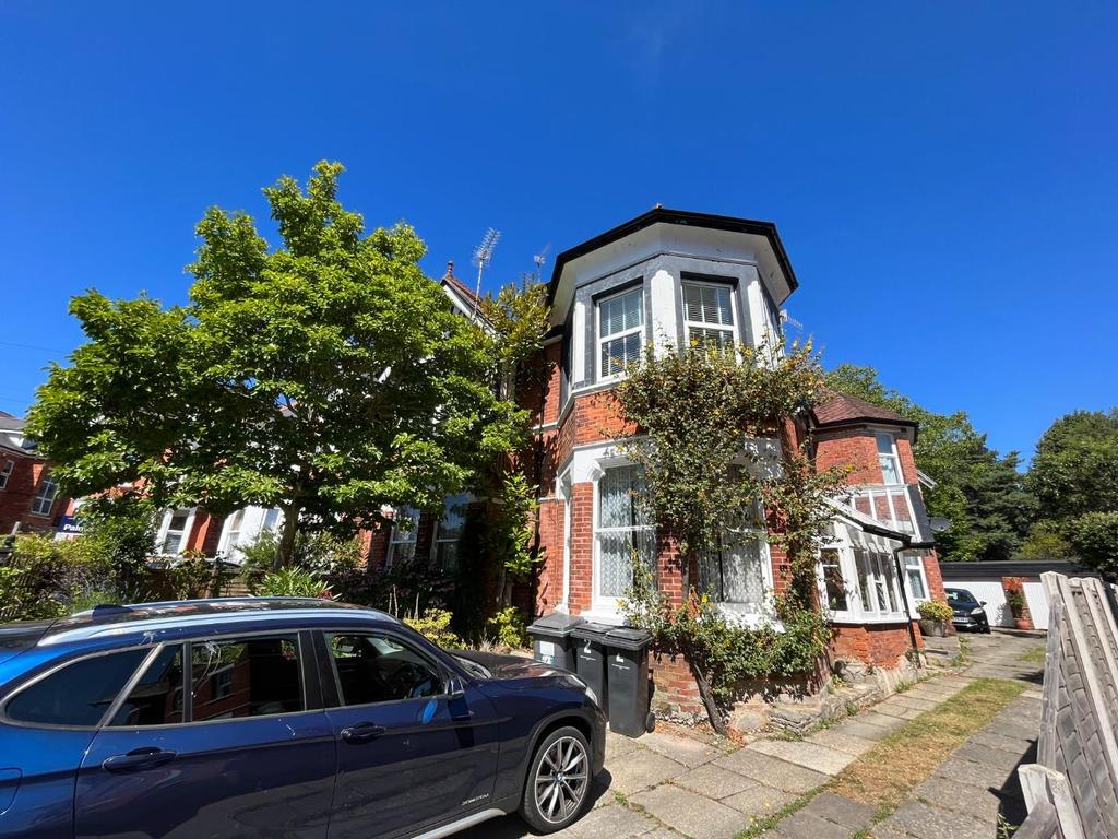 2 Westbourne Park Road, Bournemouth, Dorset 2 bed flat £1,045 pcm (£