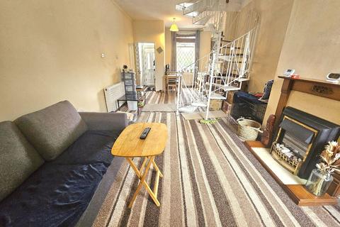 2 bedroom terraced house to rent, Glanvor Road, Stockport, SK3