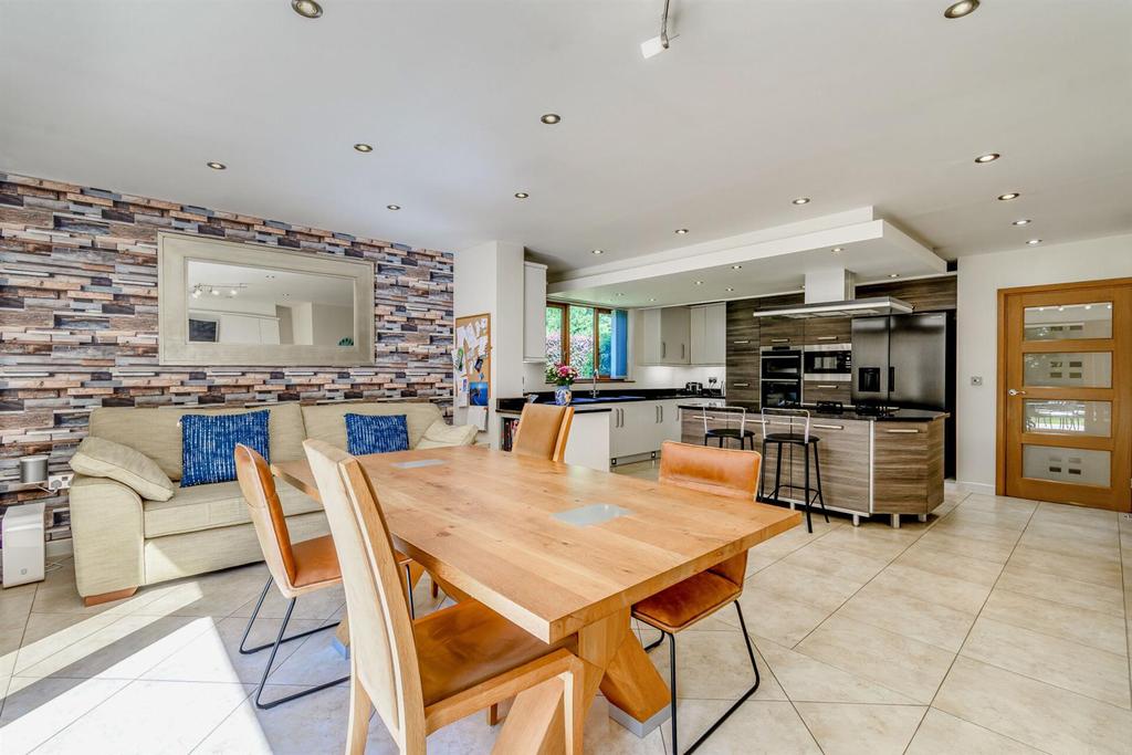 8506746-interior59.jpg