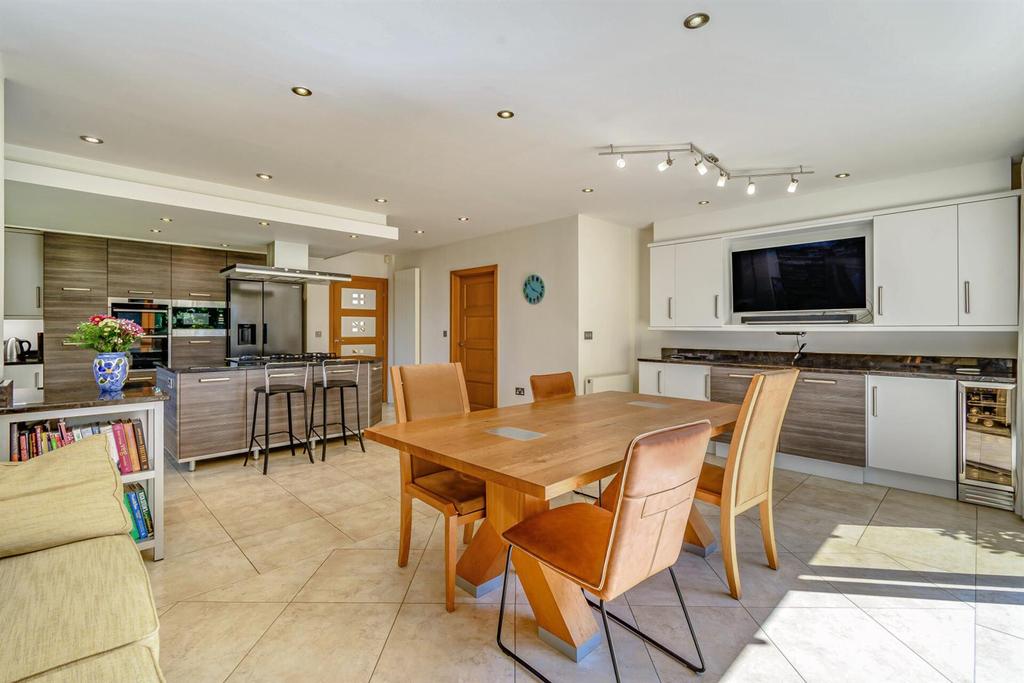 8506746-interior56.jpg