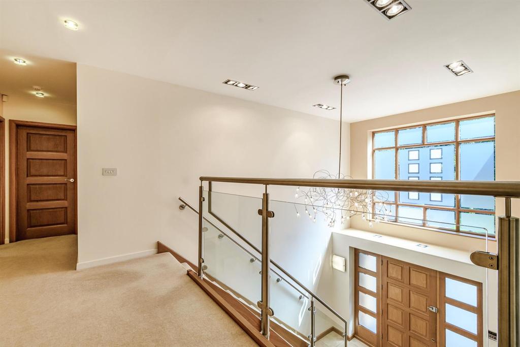8506746-interior27.jpg