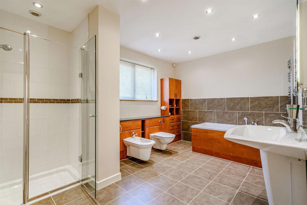 8506746-interior15.jpg