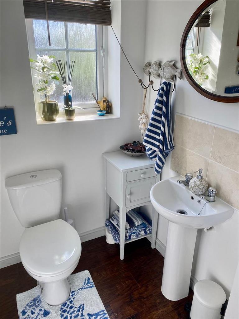 Cloakroom/WC