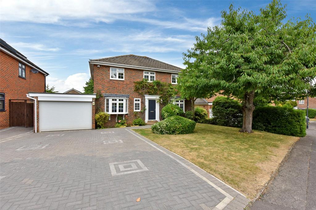 Illingworth, Windsor, Berkshire, SL4 5 bed detached house £3,500 pcm