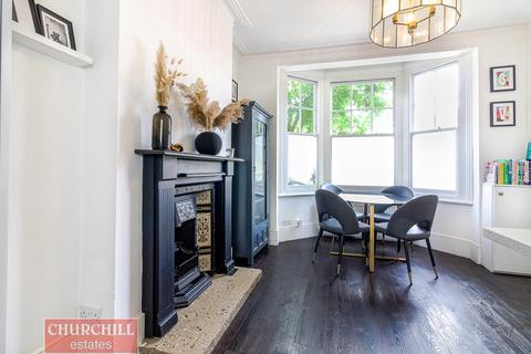 42 Waverley Road, London, E18 1HX
