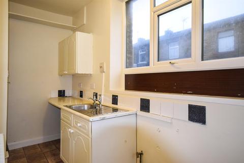2 bedroom end of terrace house to rent - Clifton Street, Queensbury, Bradford