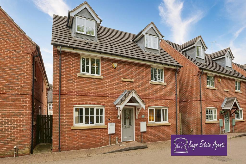 Millbrook Gardens, Blythe Bridge, 4 bed detached house £290,000