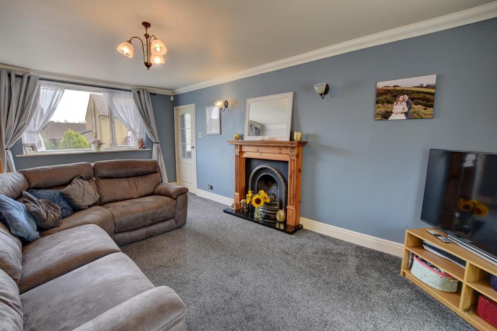 Higher Causeway, Barrowford, Nelson 3 bed semidetached house £235,000