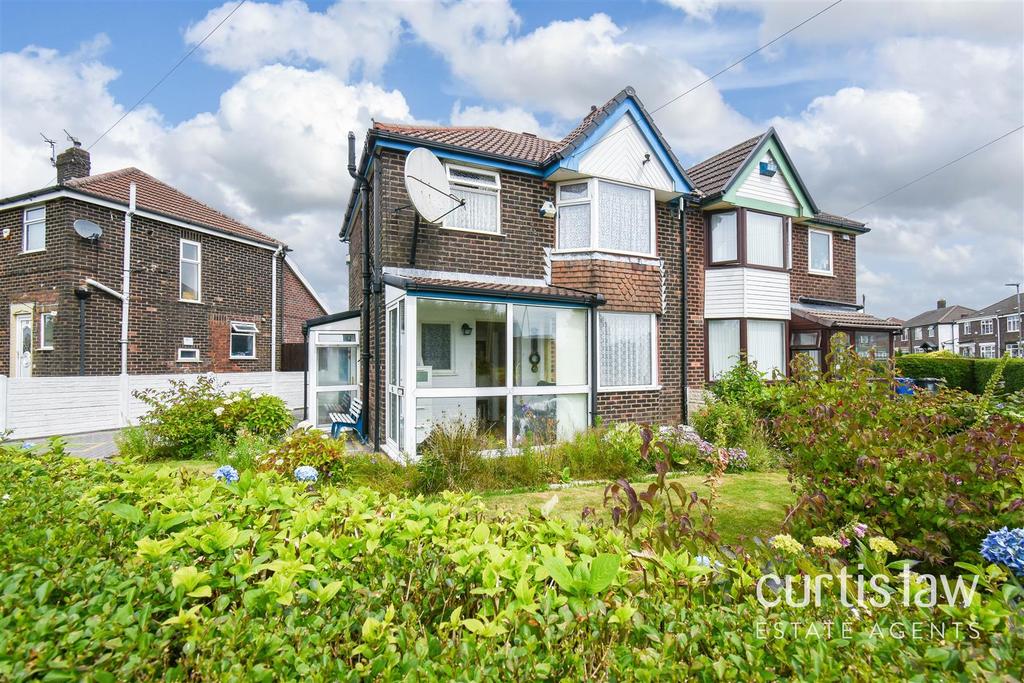 Roman Road, Blackburn 3 bed semidetached house £140,000