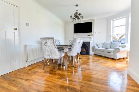 124 Beverley Road, Hessle, HU13 9BU