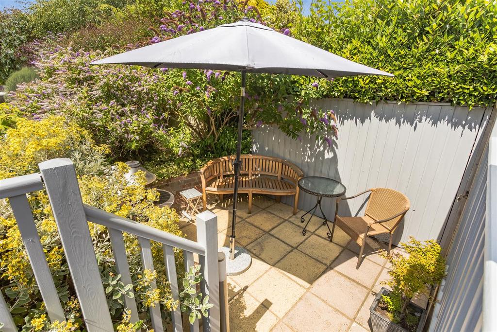 Lullington Close, Seaford 3 bed detached house £925,000