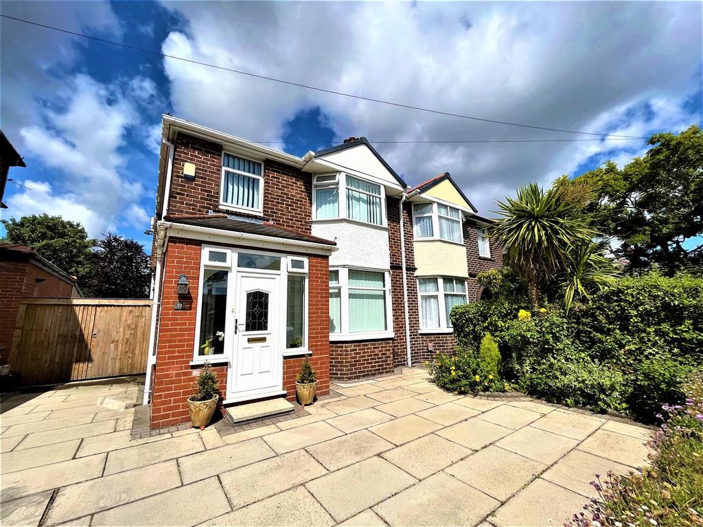 Brookside Avenue, Eccleston, St. Helens 3 bed semidetached house for
