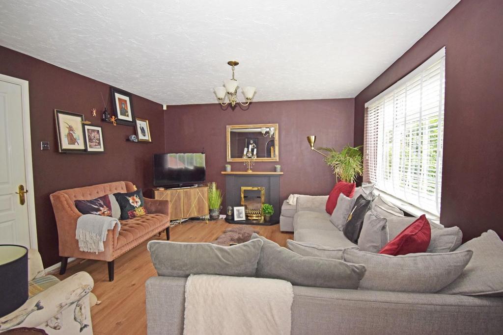 11 Guys Walk, lounge a.jpg