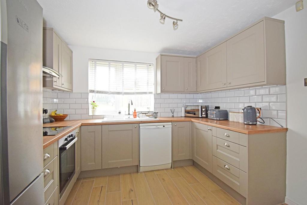 11 Guys Walk, kitchen b.jpg