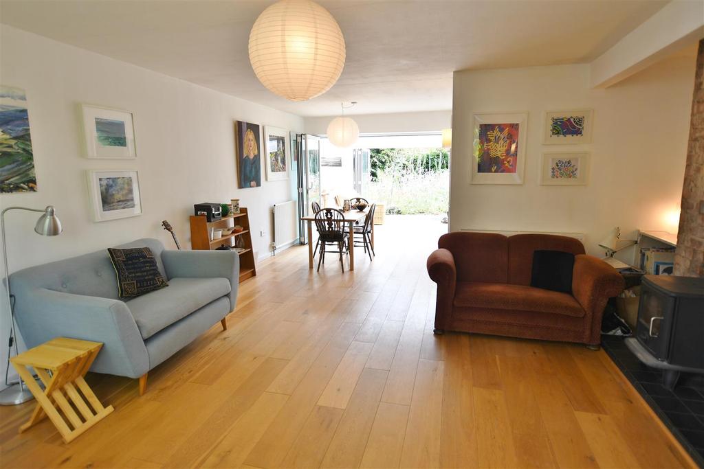 Freemans Close, Leamington Spa 4 bed detached house £699,000