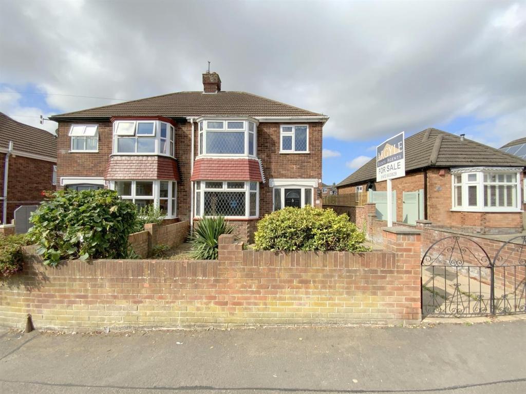 Trinity Road, Cleethorpes 3 bed semidetached house £190,000