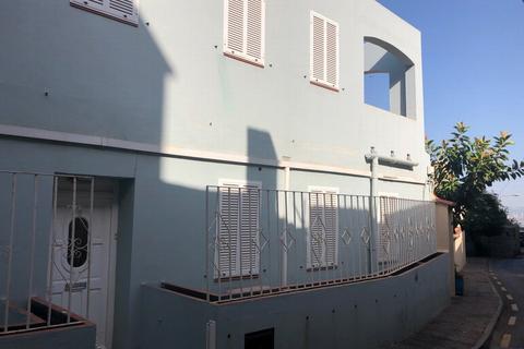 5 bedroom house, Lower Castle Road, Upper, GIbraltar, GX111AA, Gibraltar