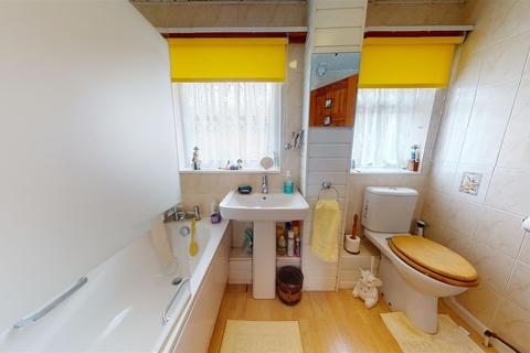 113 Eastfields, Folkestone, CT19 5RT