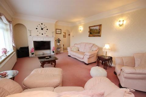 4 bedroom detached bungalow for sale - Wrosecliffe Grove, Idle