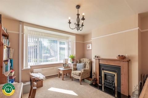 2 Spring Crescent, Sprotbrough, Doncaster, DN5 7QF
