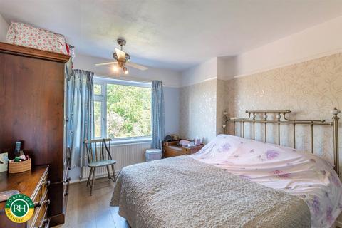 2 Spring Crescent, Sprotbrough, Doncaster, DN5 7QF