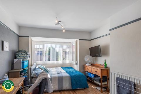 2 Spring Crescent, Sprotbrough, Doncaster, DN5 7QF