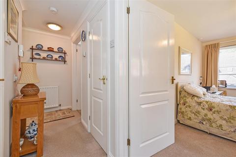 2 bedroom maisonette for sale - Carters Meadow, Charlton, Andover