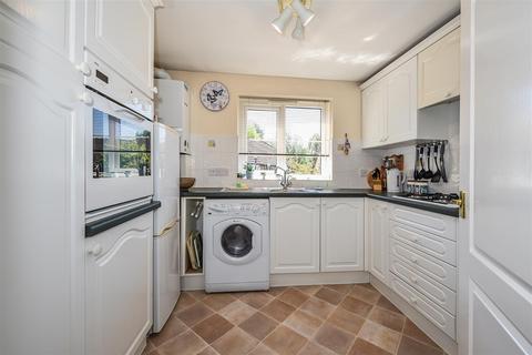 2 bedroom maisonette for sale - Carters Meadow, Charlton, Andover