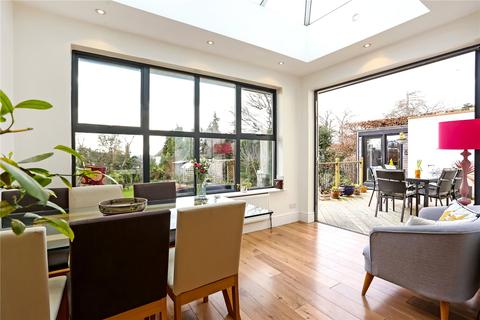 55 Shepherds Way, Rickmansworth, WD3 7NW