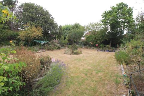 107 Basin Road, Heybridge Basin, Maldon, CM9 4RS